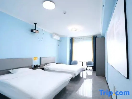 Pingdingshan Atour Hotel
