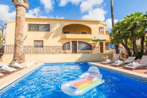 Abahana Villas Manuela