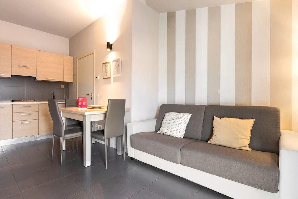 Desenzano Suites - Equiseto by Wonderful Italy