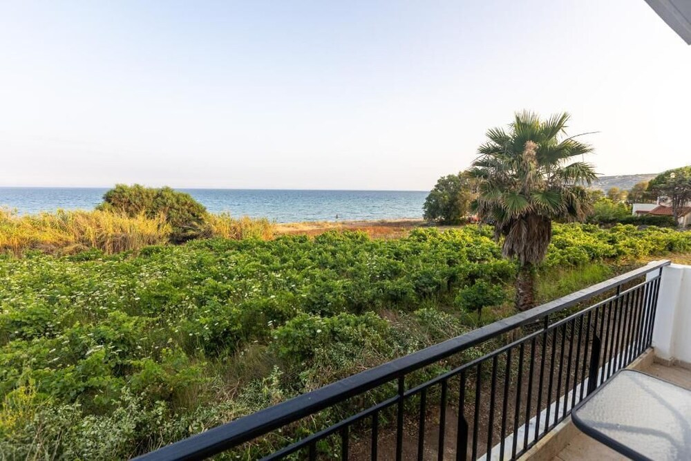 Seaheaven House B2 - Beachfront Nest Memi Koroni