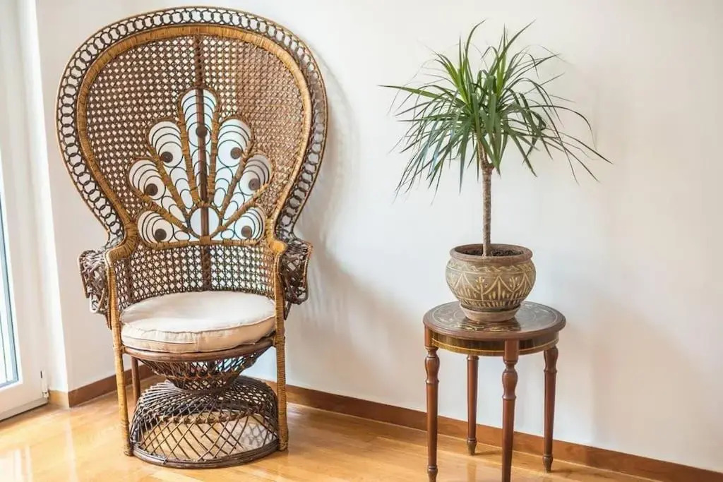 Casa Pamisou near Attiki metro station