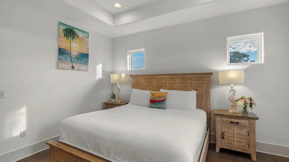 Sea Love by Avantstay Beach Home + Sleeps 16 Mins to Miramar Beach + Community Pool Group Stay