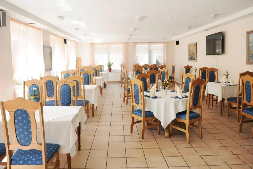 Amicus Hotel