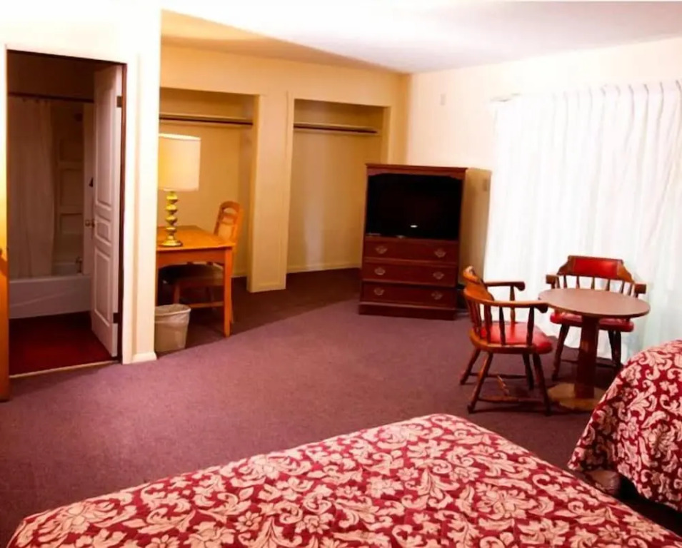 Charlie's Motel