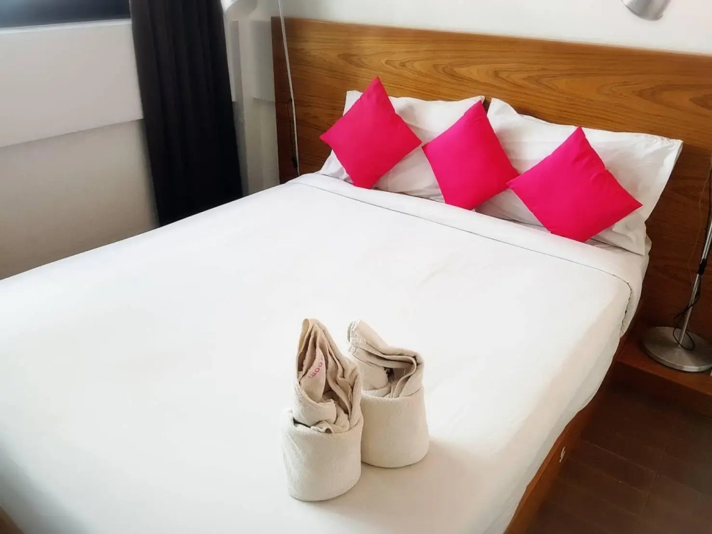 I Room Hotel