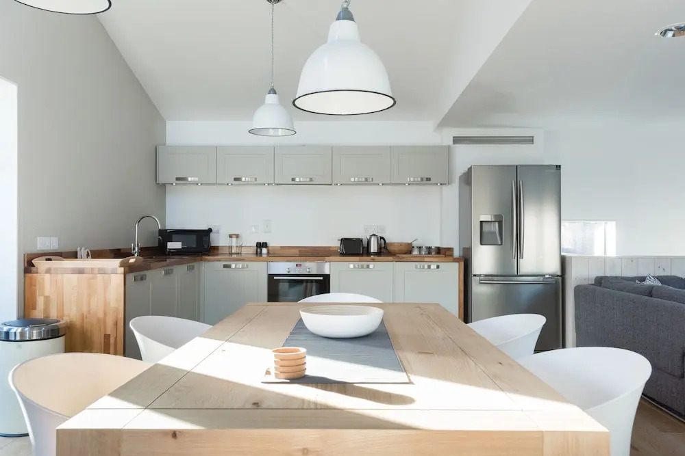 Modern 3 bed riverside home in Bath