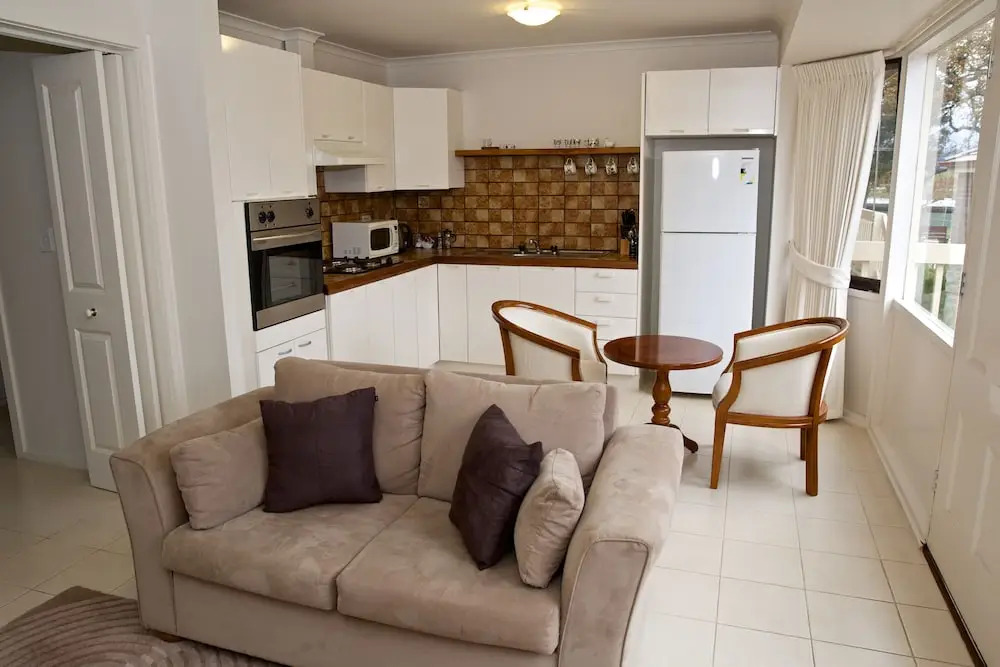 Race Course Apartments
