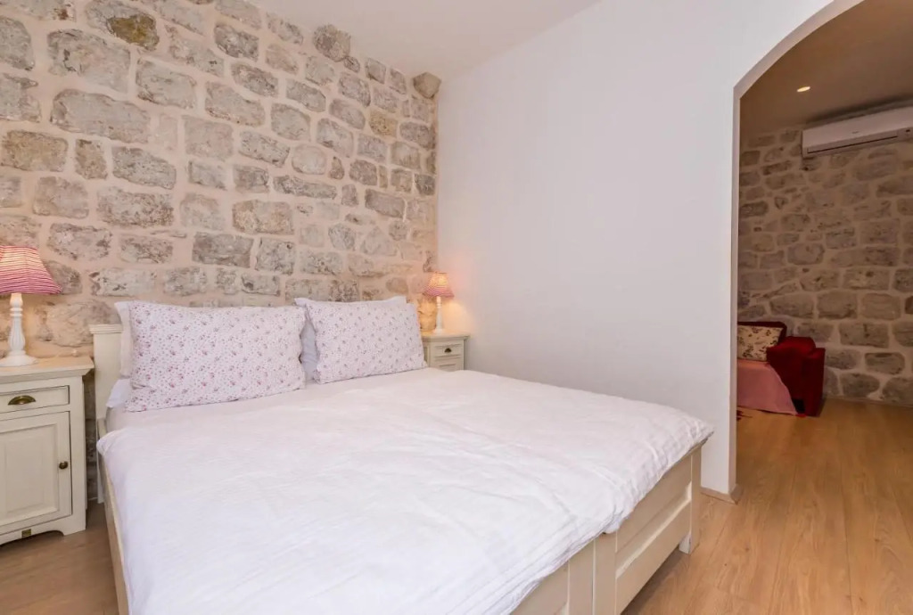 Historical City Center Apartment