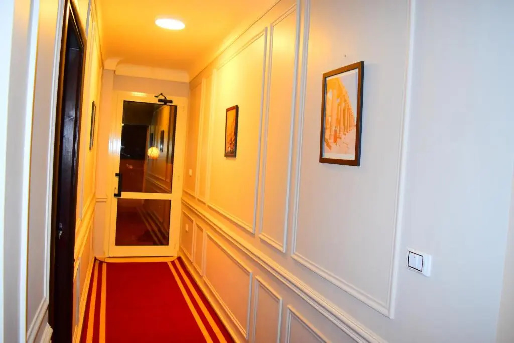 Rihana pyramids hotel
