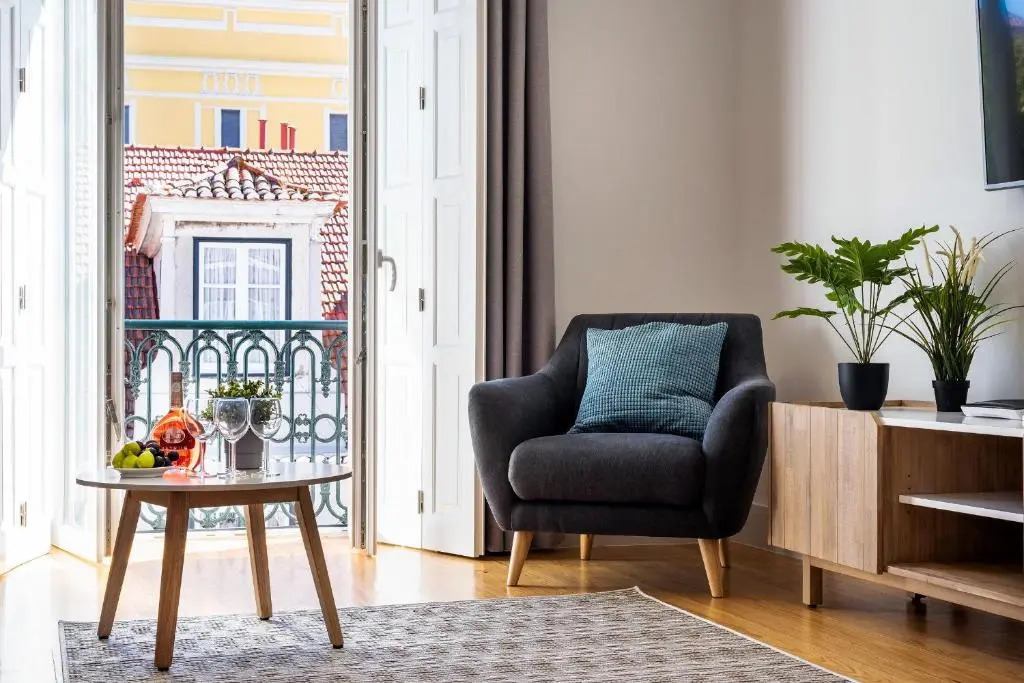 Amazing 1BDR Apartment in Chiado by LovelyStay