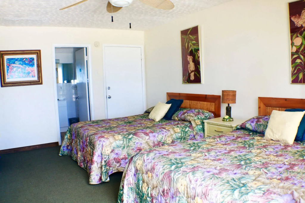 Conch Key Fishing Lodge & Marina