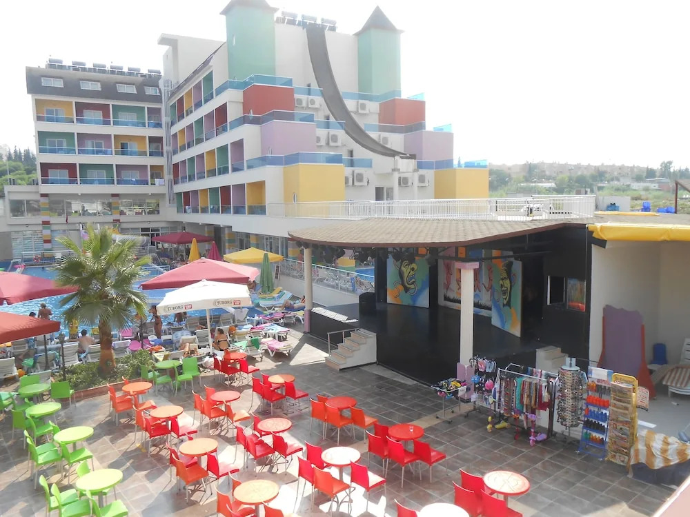 Side Win Hotel