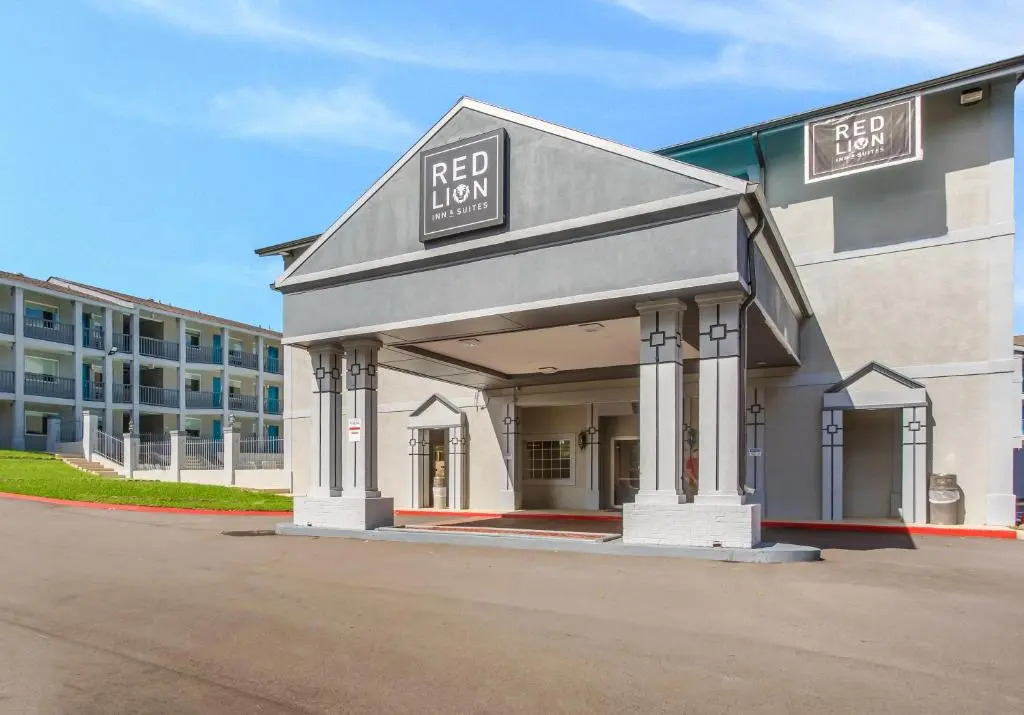 Red Lion Inn & Suites Nashville Airport