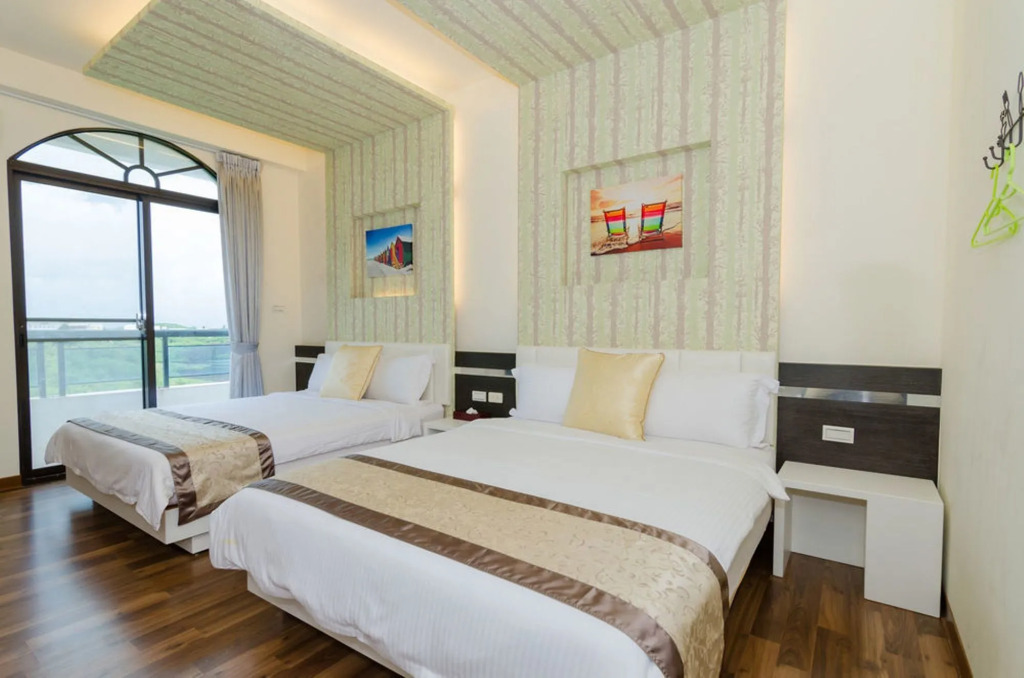 海漣天海岸民宿 & 水連天海景電梯民宿 Sea Sky Coast Homestay & Shui-lian-tian Homestay