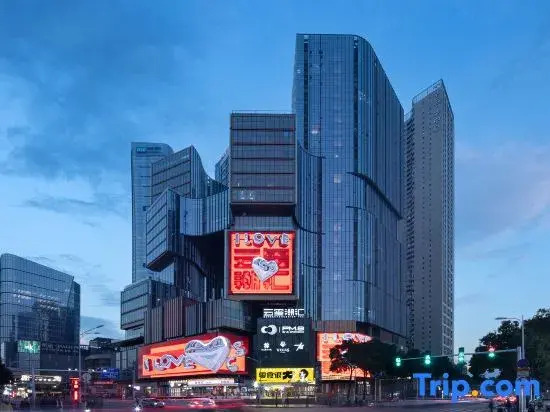 Yunxi High-Rise River View Hotel