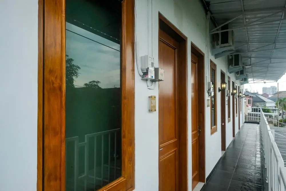 RedDoorz Near Simpang Lima Semarang