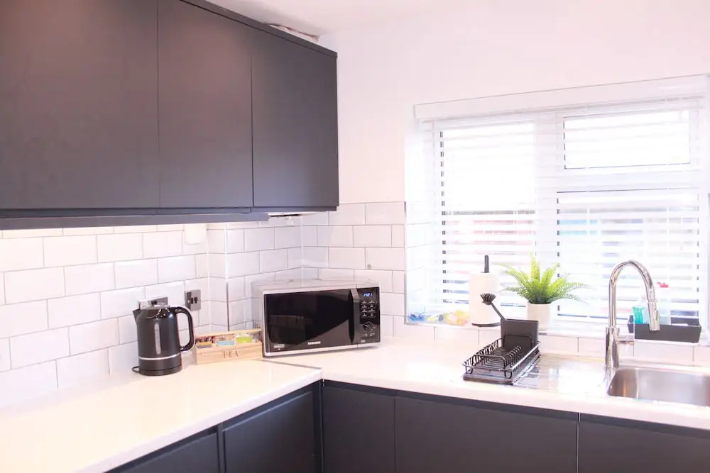 6guests-parking-nearstansted-accessible