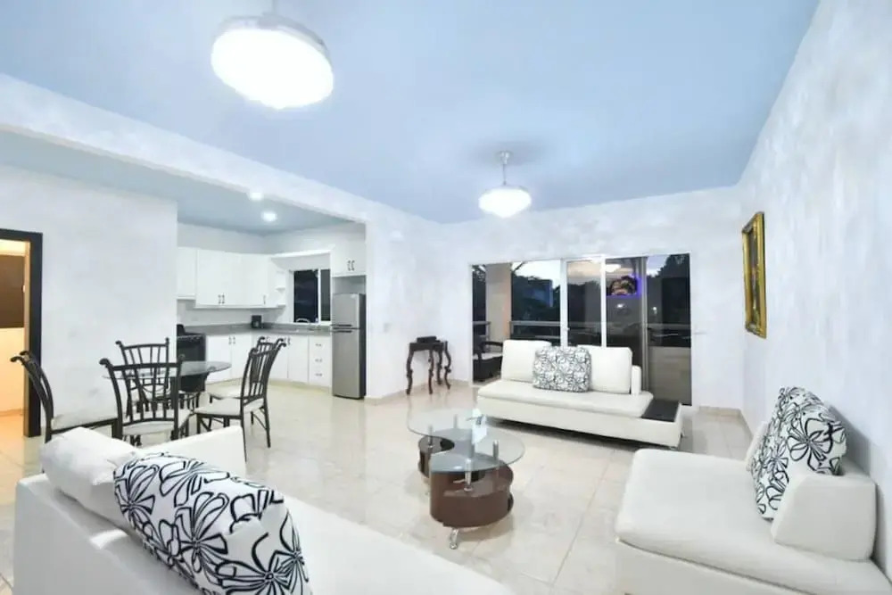 Gorgeous Spacious Property in Prime Beach Location