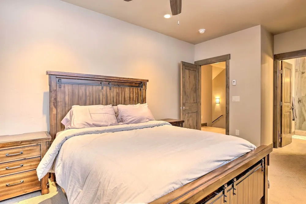 Relax Fireside: Silverthorne Home 11 Mi to Skiing!