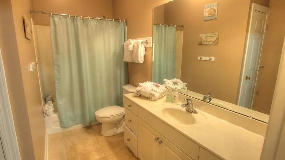 Weston - 3 Br Condo