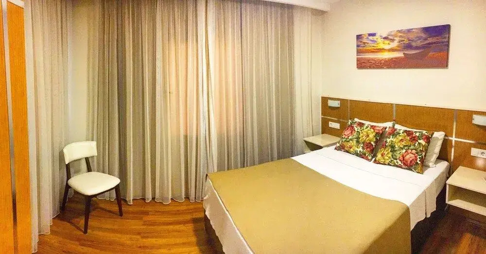 Palm Beach Hotel