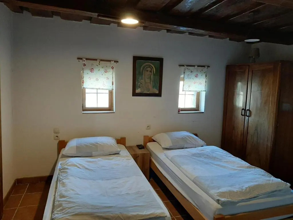 Farmica, Bed&Breakfast, Bazen izdvojen nekoliko minuta hoda