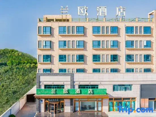 Lanou Hotel