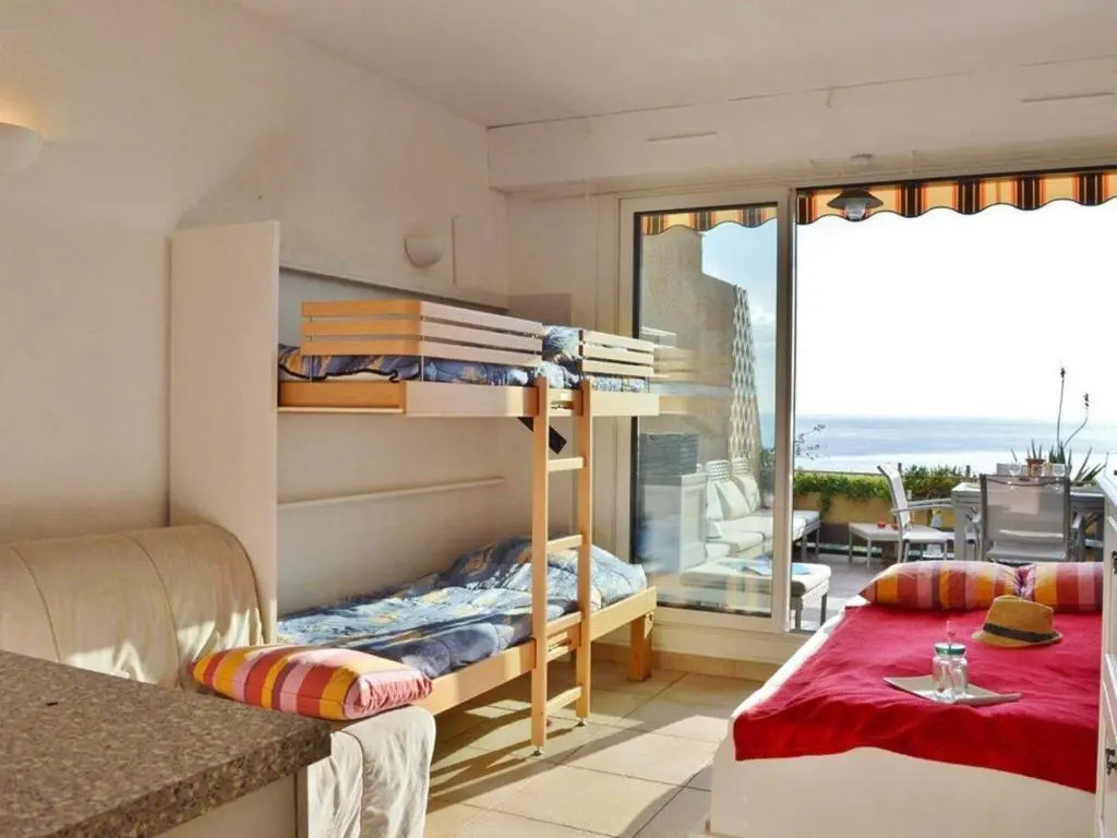 Appartement Le Lavandou, 1 pièce, 4 personnes - FR-1-251-306