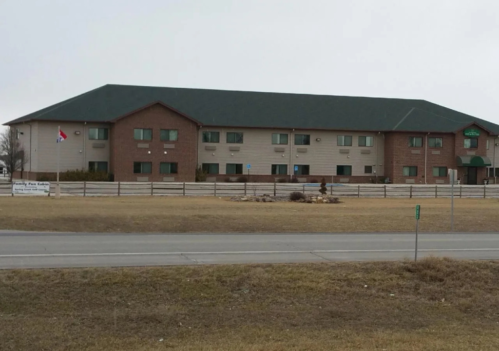 Settle Inn and Suites Seneca