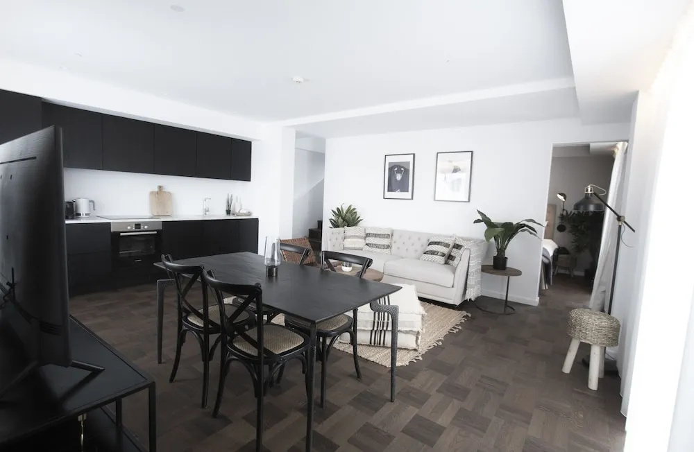 Terreno Suites