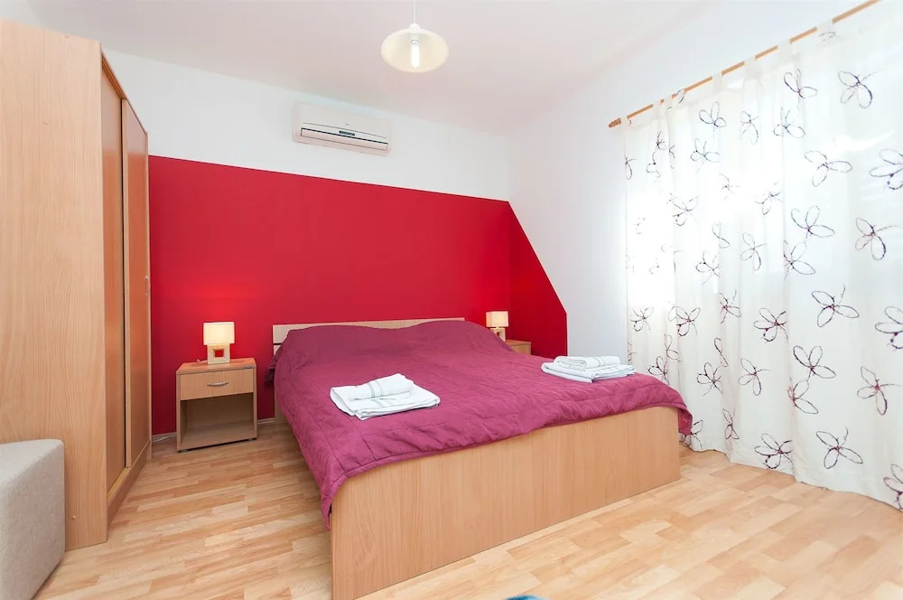 Apartment and Rooms Sanja Vodice