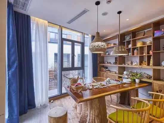 Yiting Esports Hotel Homestay (Huangshan Tunxi Liyang in Lane Branch)