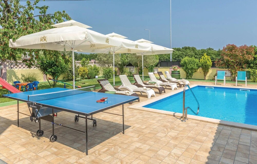 Amazing Home in Marcana With Wifi and 6 Bedrooms