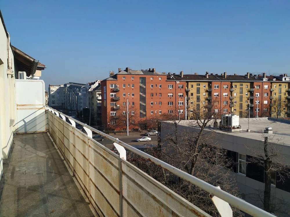 Puskas Apartment