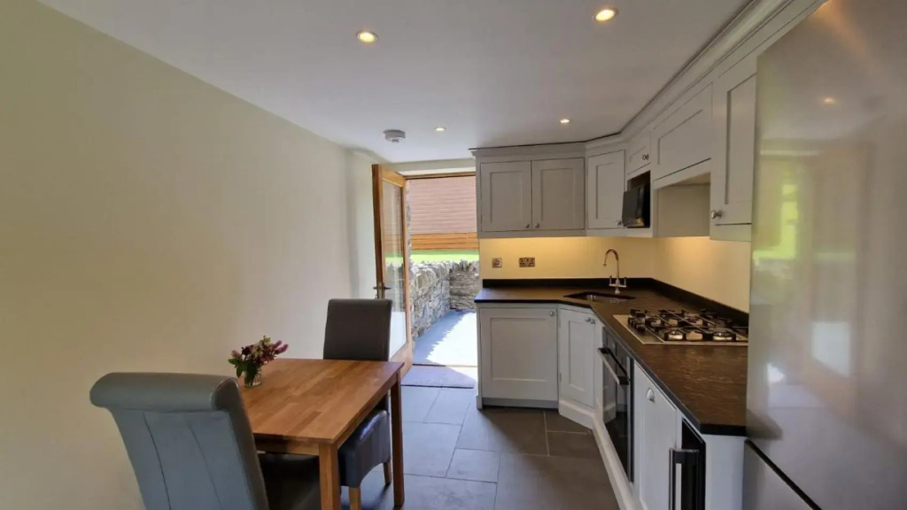 Cottage 3 at Hendre Rhys Gethin
