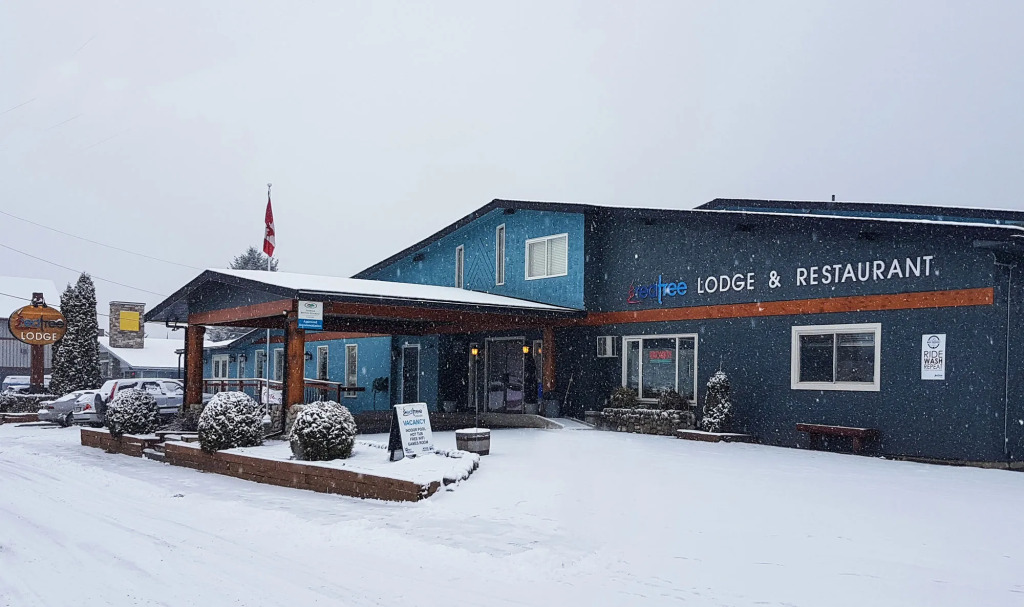 Red Tree Lodge