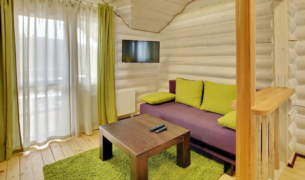 Whiteberry hotel
