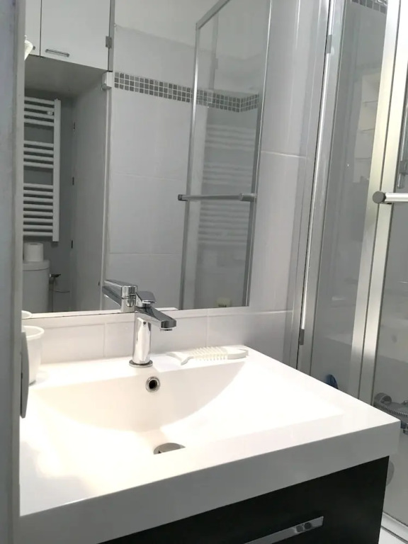Apartment With one Bedroom in Guérande, With Wonderful sea View, Shared Pool, Enclosed Garden - 600 m From the Beach