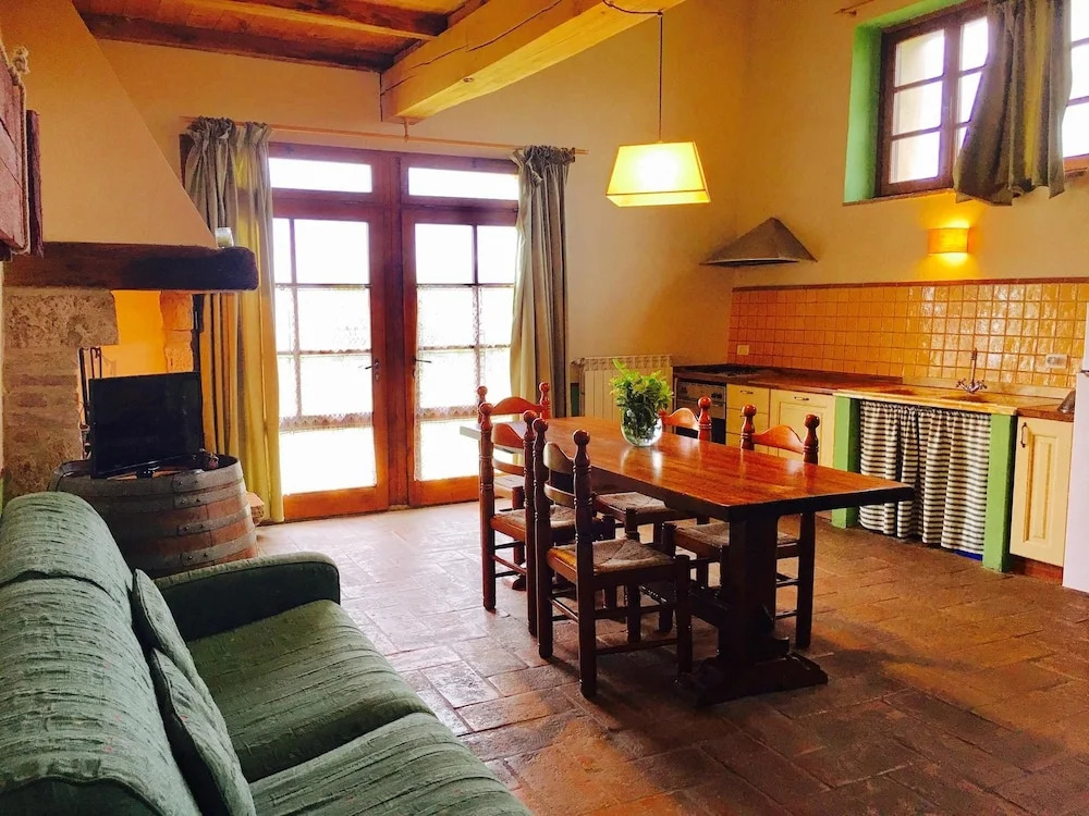 Apartment With one Bedroom in San Gimignano, With Pool Access, Furnish