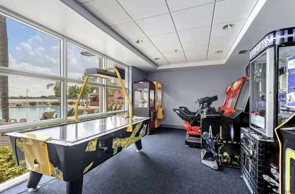 Lakefront Resort in Heart of Orlando Attractions - Tu Casa Vacations