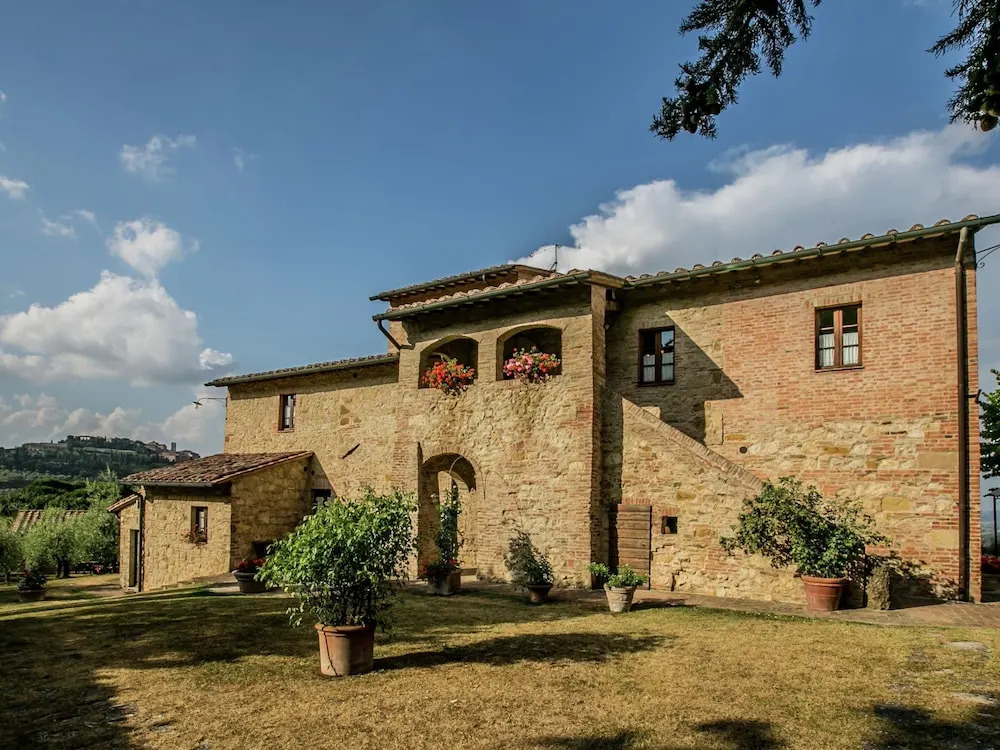 Farmhouse Montepulciano Near Vineyards Pool