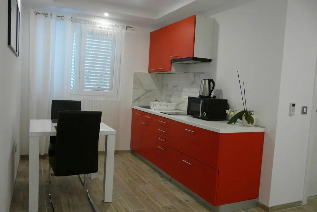Apartments Sabioncello
