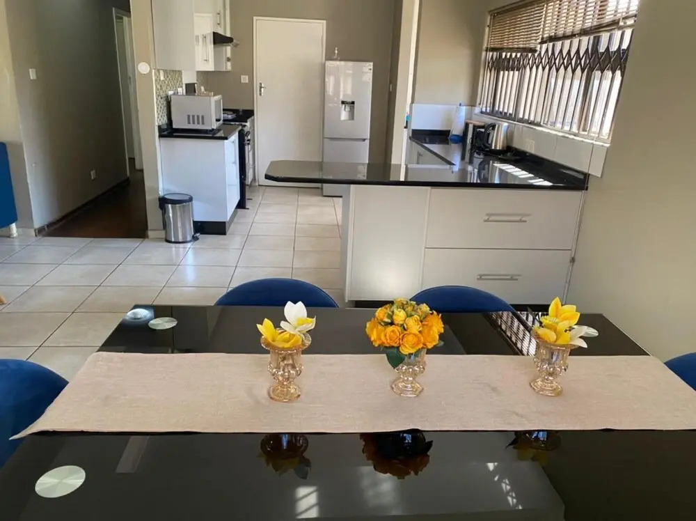 Luxurious 3 bed House Modern Open Plan- Borehole - 2046
