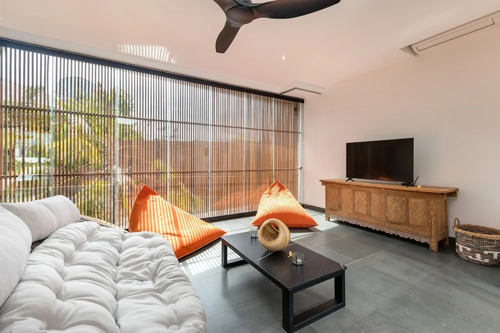 Villa Castil di Udara by Villa Finder