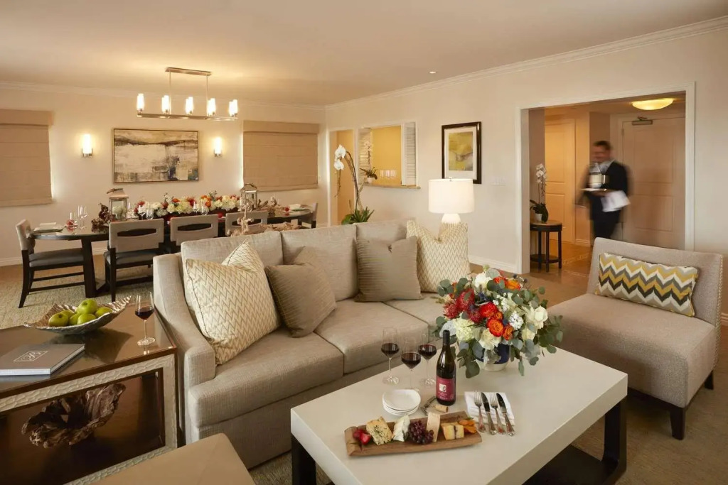 Balboa Bay Resort