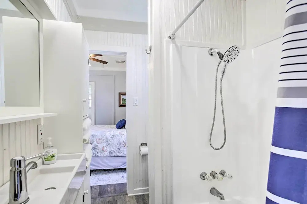 Pet-friendly Surfside Beach Home w/ Deck & Grill