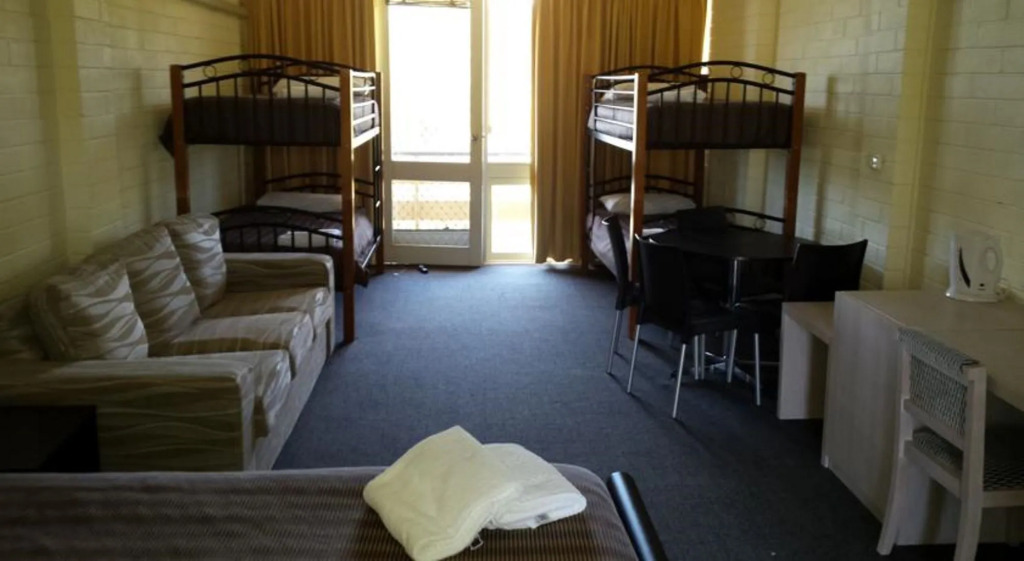 Lake Jindabyne Hotel