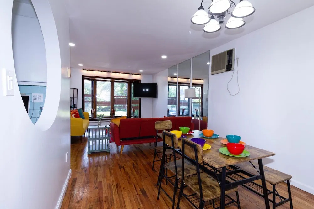 Cheerful & Beautiful 3-Bedroom Ranch
