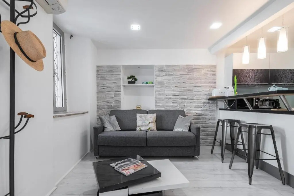 Amazing 3 Bdrs And Garden Place du Pin Parking !