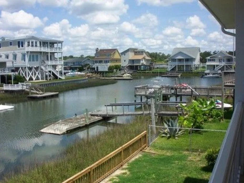 5 OClock Somewhere 4 Br home by RedAwning